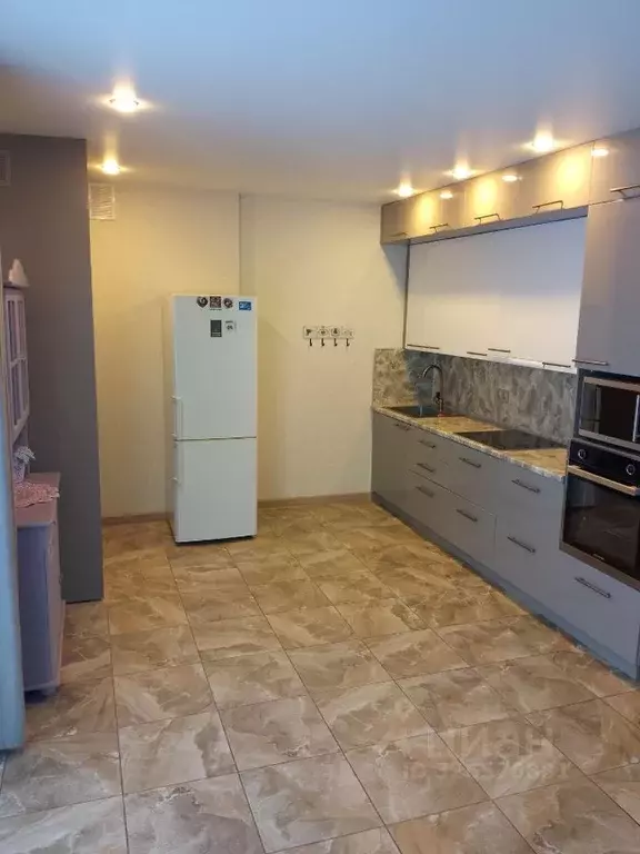 Таунхаус в Самарская область, Ставропольский район, с. Ягодное пер. ... - Фото 1