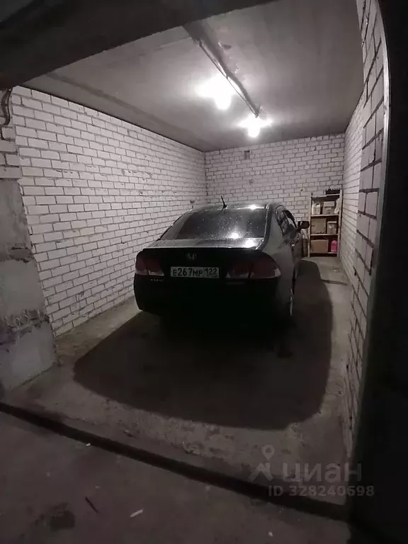 Гараж в Алтайский край, Барнаул ул. Сергея Семенова, 9 (22 м) - Фото 1