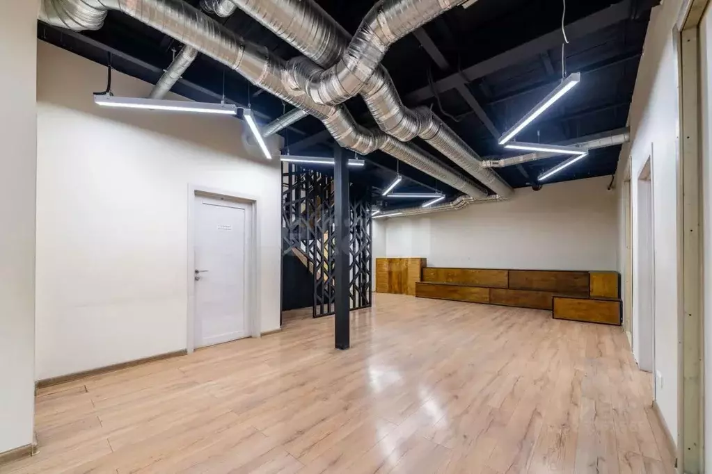 Помещение свободного назначения в Москва Смольная ул., 2 (224 м) - Фото 1