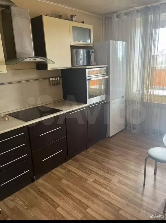 3-к. квартира, 80 м, 8/17 эт. - Фото 0