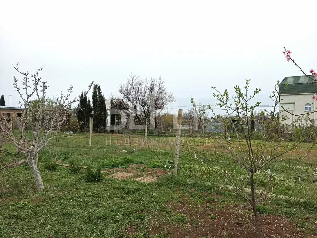 Участок в посёлок Кача, улица Братьев Глинки (5.5 м) - Фото 0