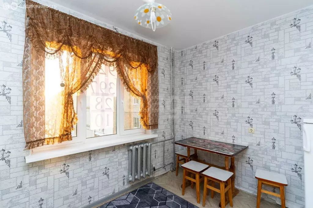 1-комнатная квартира: Тюмень, улица 30 лет Победы, 44 (40.9 м) - Фото 2