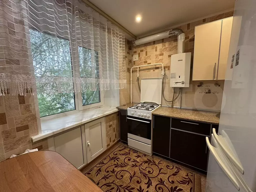 1-к. квартира, 30 м, 5/5 эт. - Фото 0