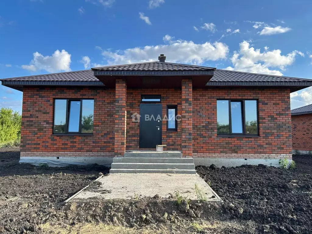 Дом в Пензенская область, Пензенский район, Богословский сельсовет, с. ... - Фото 1