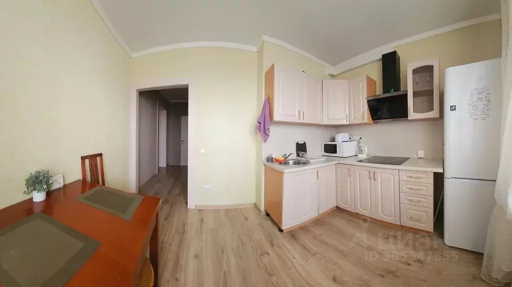 2-к кв. Оренбургская область, Оренбург ул. Аксакова, 28 (63.0 м) - Фото 0