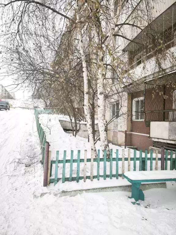 1-к кв. Бурятия, Улан-Удэ 102-й мкр, ул. Ринчино, 9 (32.6 м) - Фото 2