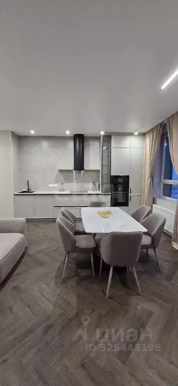 2-к кв. Тюменская область, Тюмень ул. Евгения Войнова, 7 (77.0 м) - Фото 0