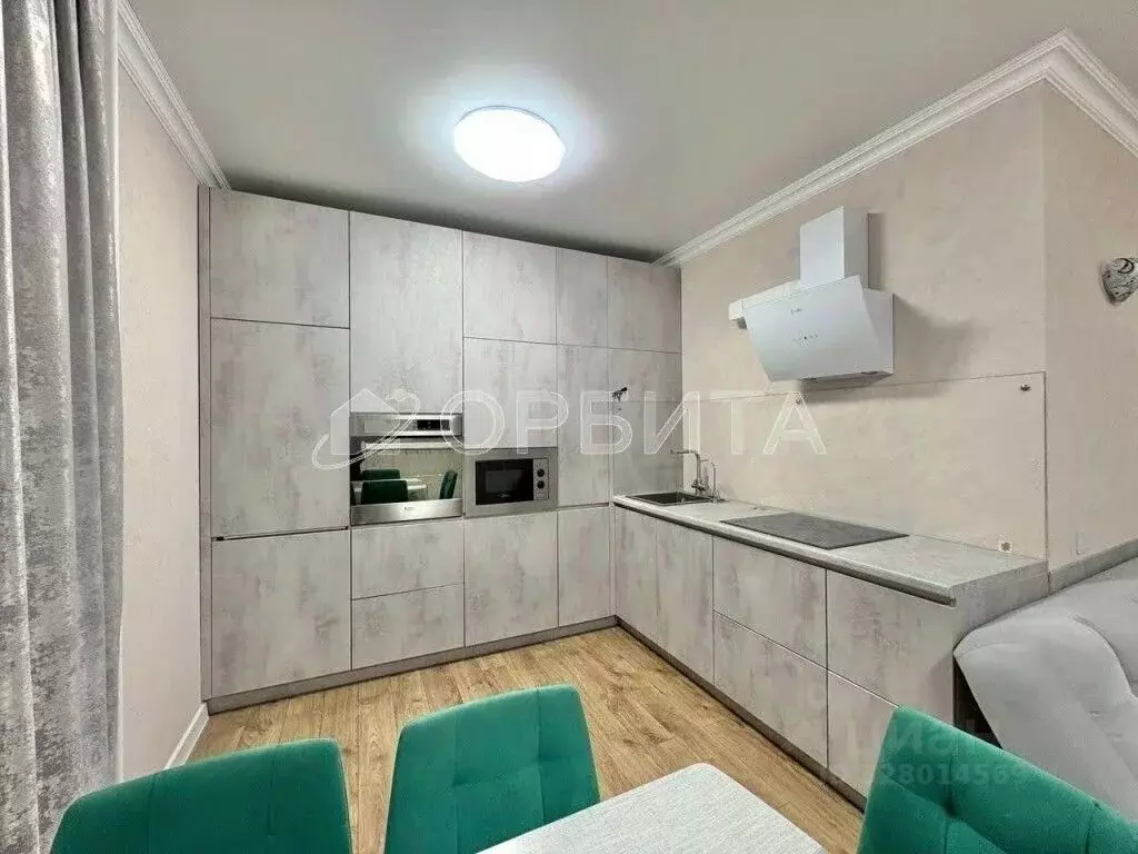 4-к кв. Тюменская область, Тюмень ул. Тимофея Чаркова, 81к2 (93.4 м) - Фото 1