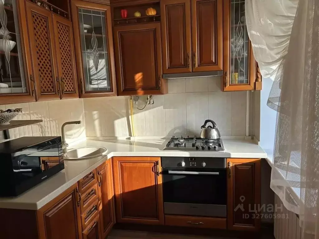 3-к кв. Крым, Симферополь ул. Железнодорожная, 6 (65.0 м) - Фото 1