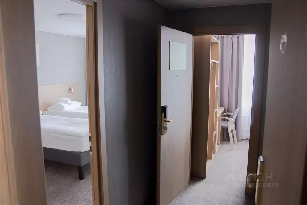 Комната Ямало-Ненецкий АО, Новый Уренгой Ленинградский просп., 15Б ... - Фото 2