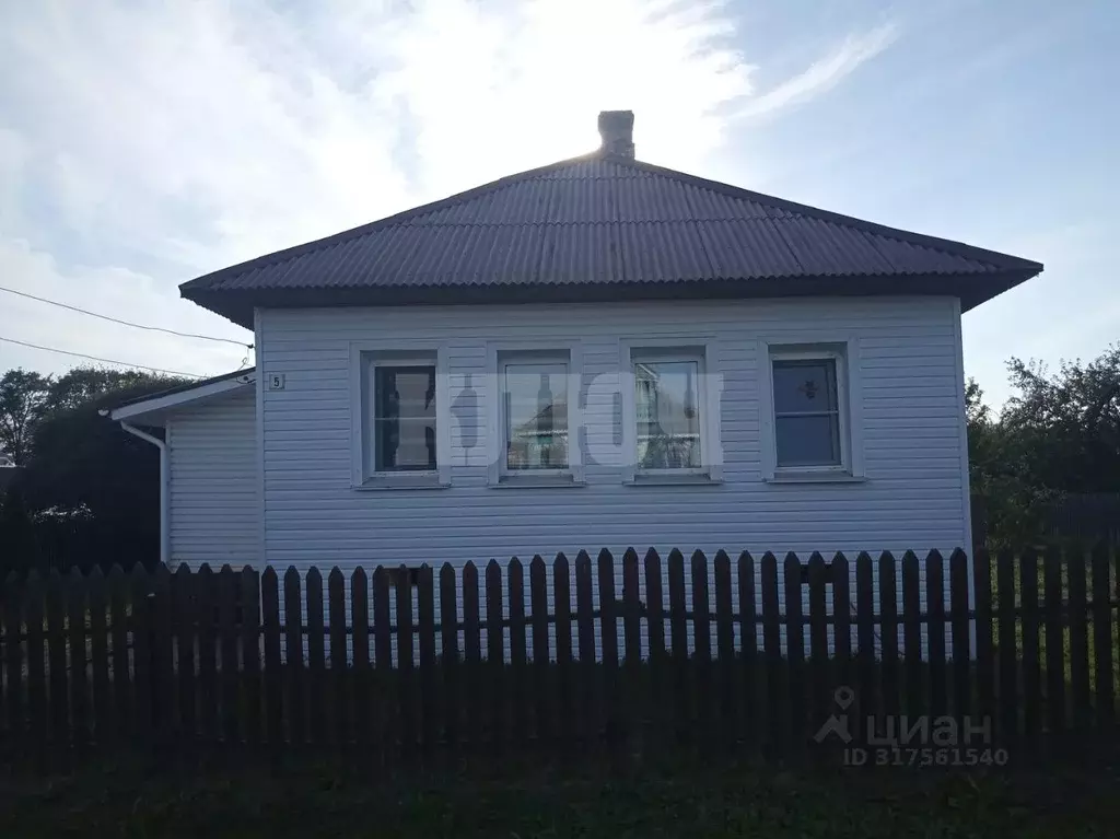 Дом в Вологодская область, Сокол ул. 2-я Когашская (50 м) - Фото 0
