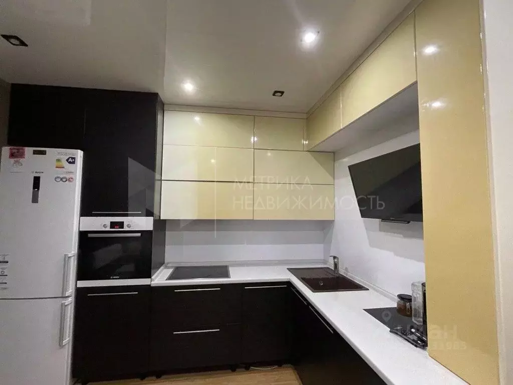 3-к кв. Тюменская область, Тюмень ул. Николая Федорова, 17 (78.9 м) - Фото 2