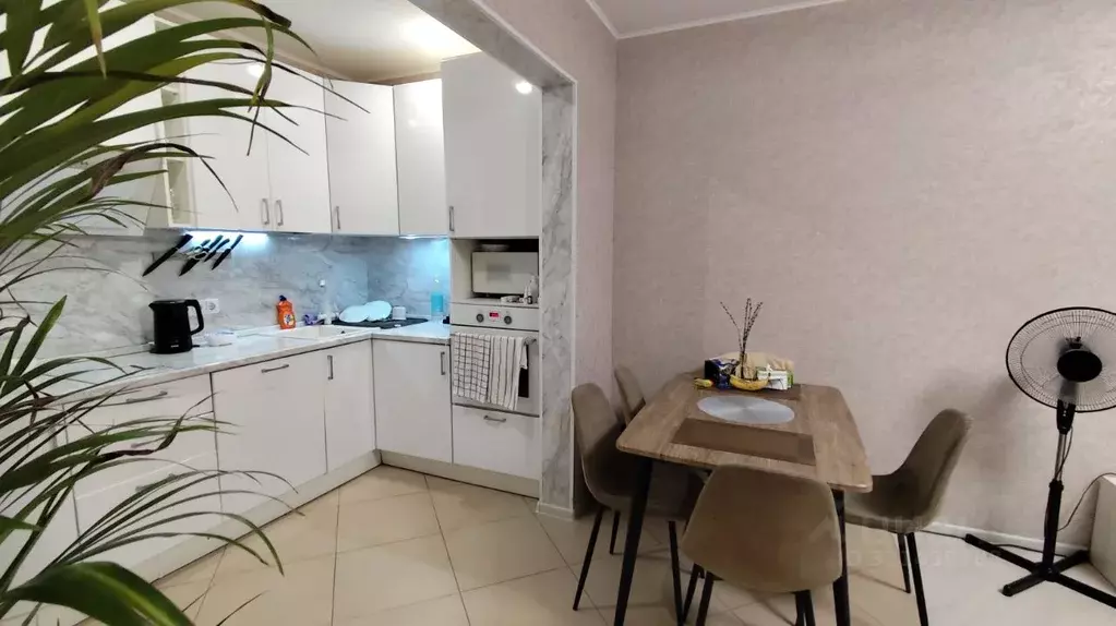 2-к кв. Московская область, Дзержинский Угрешская ул., 32 (62.0 м) - Фото 0
