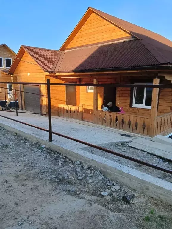 Дом в Иркутская область, Иркутский муниципальный округ, с. Смоленщина ... - Фото 1