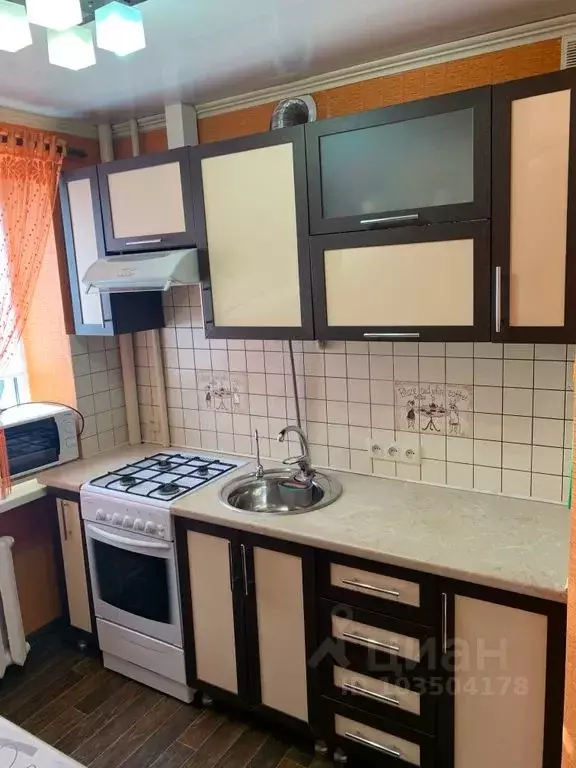 2-к кв. Ставропольский край, Ессентуки ул. Комарова, 4А (38.0 м) - Фото 0