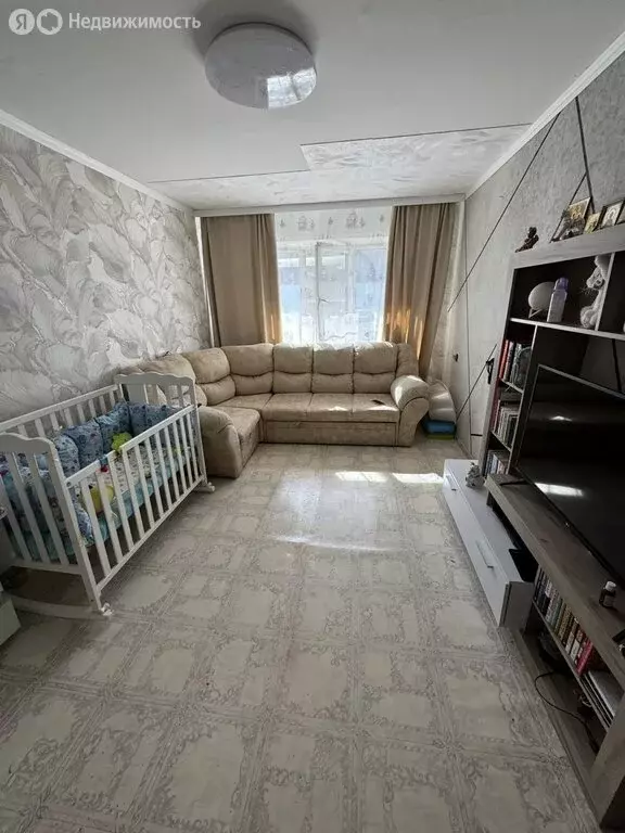 1-комнатная квартира: Алапаевск, улица Веры Шляпиной, 20 (30 м) - Фото 1