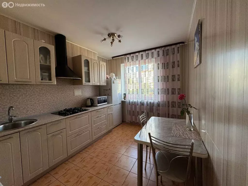 3-комнатная квартира: Пермь, улица Строителей, 12 (67.3 м) - Фото 0