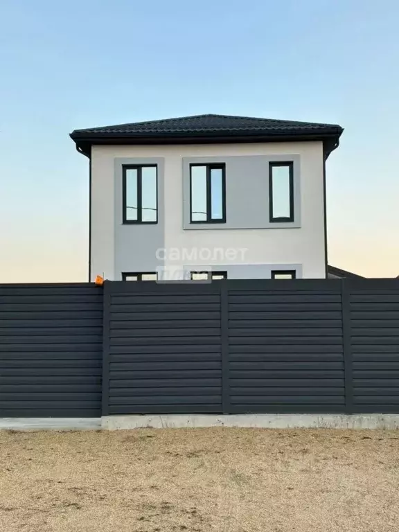 Дом в Краснодарский край, Динской район, Новотитаровская ст-ца ... - Фото 2