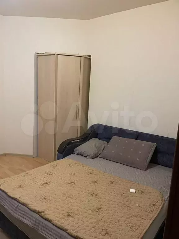 Комната 14,2 м в 6-к., 3/6 эт. - Фото 1