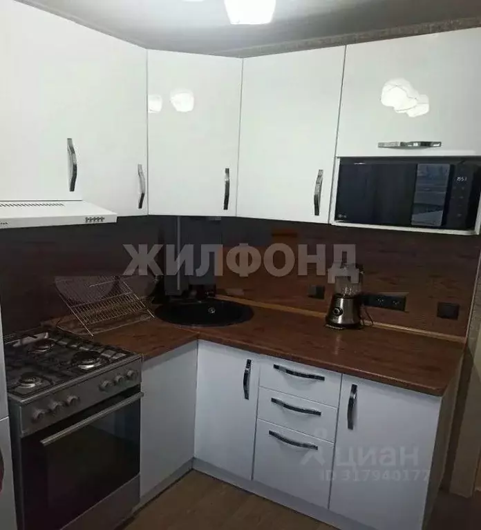 2-к кв. Алтайский край, Барнаул Пролетарская ул., 254 (43.8 м) - Фото 0