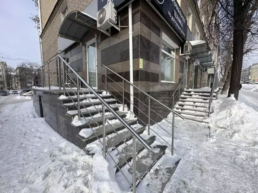 Помещение свободного назначения в Башкортостан, Уфа Комсомольская ул., ... - Фото 1