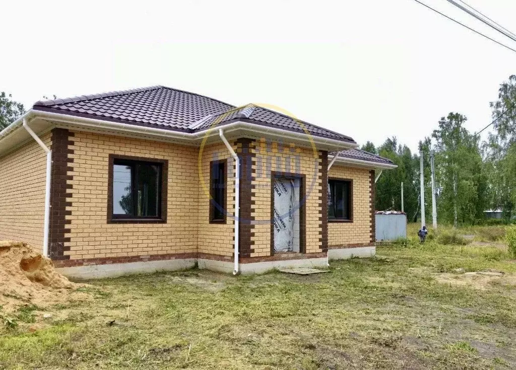 Дом в Челябинская область, Копейск ул. Андрея Миронова (100 м) - Фото 1