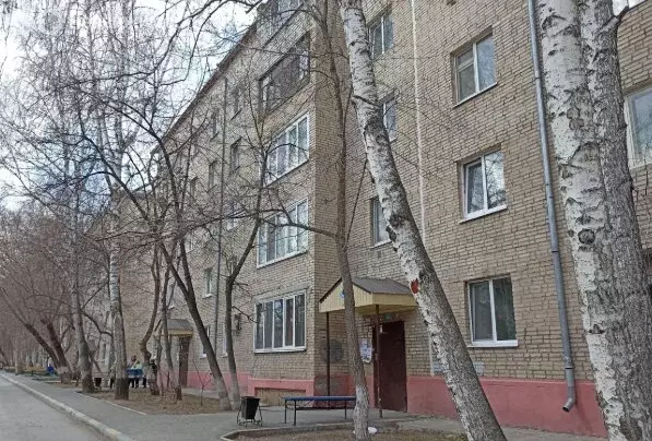 4-комнатная квартира: Тюмень, улица Ватутина, 28 (74 м) - Фото 1