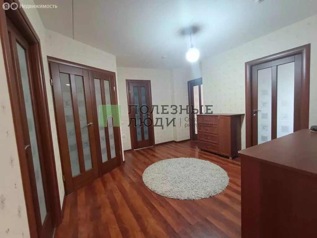 4-комнатная квартира: Ижевск, Ракетная улица, 23 (91 м) - Фото 0