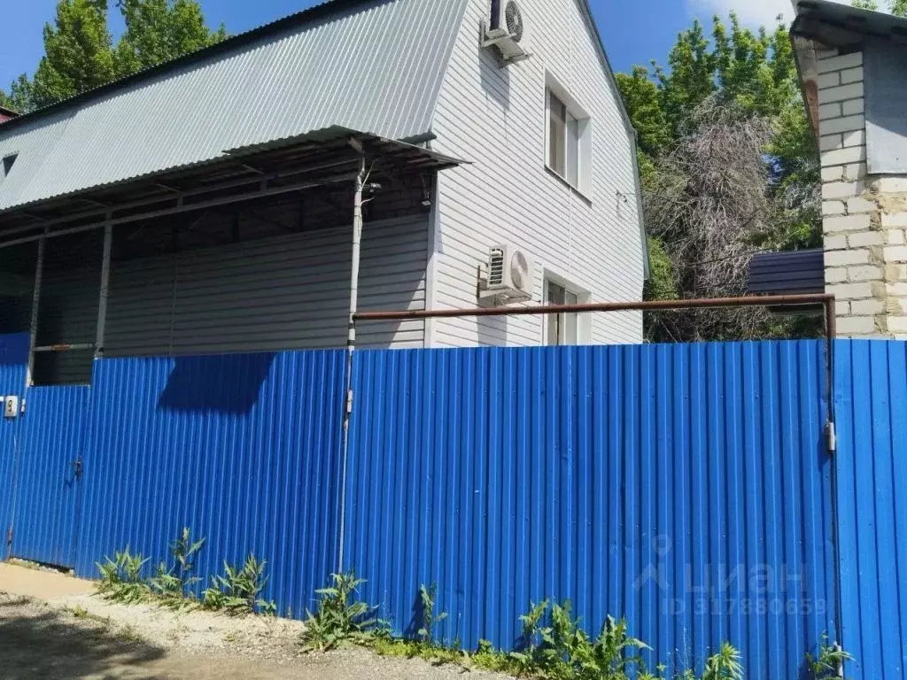Дом в Саратовская область, Саратов ул. Имени В.А. Рогожина, 8Б (174 м) - Фото 1
