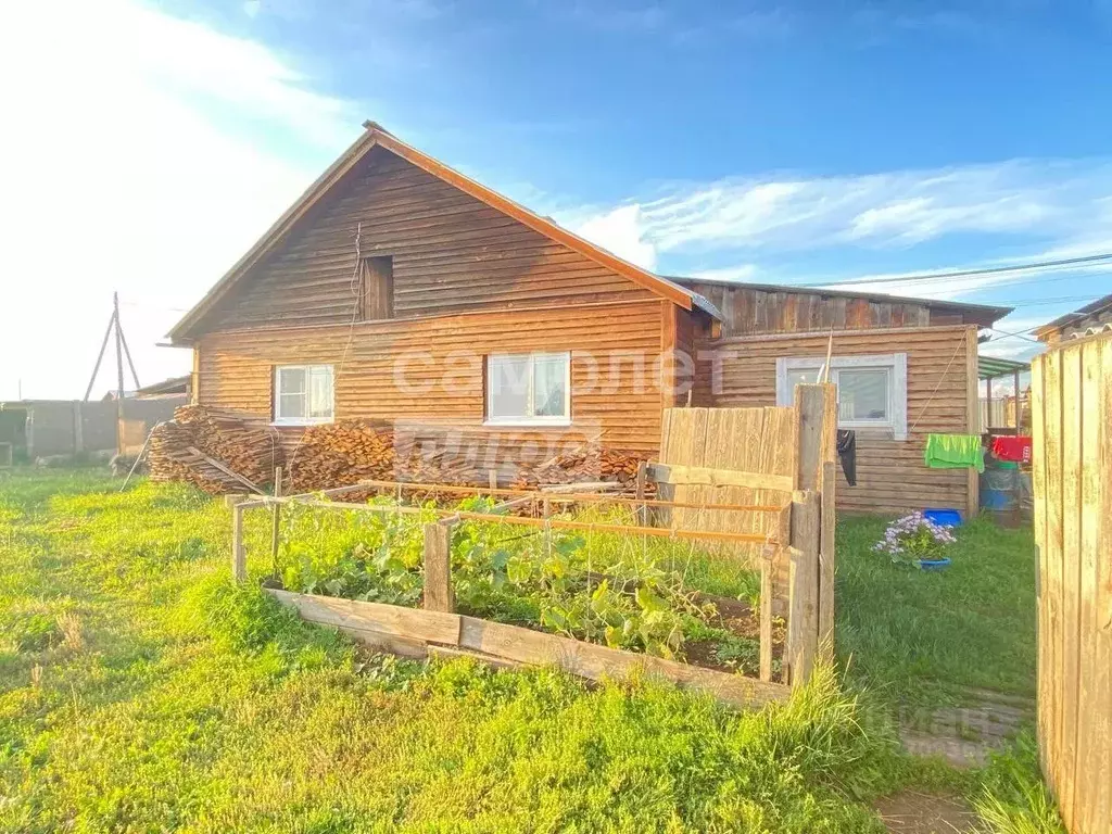 Дом в Иркутская область, Эхирит-Булагатский район, пос. Усть-Ордынский ... - Фото 1