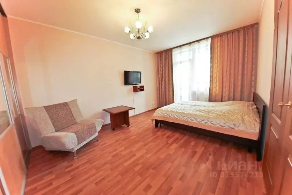 1-к кв. Свердловская область, Екатеринбург ул. Парниковая, 10 (40.0 м) - Фото 1