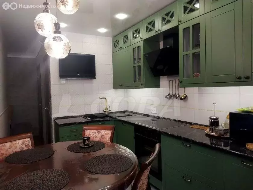 4-комнатная квартира: Тюмень, улица Мельникайте, 120 (74 м) - Фото 1
