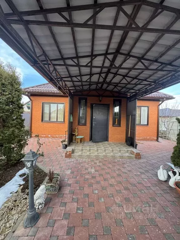 Дом в Краснодарский край, Кореновск ул. Тургенева, 23 (75 м) - Фото 1