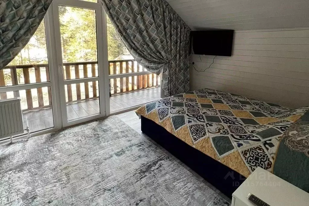Дом в Карачаево-Черкесия, Зеленчукский район, с. Архыз 1 (90 м) - Фото 0