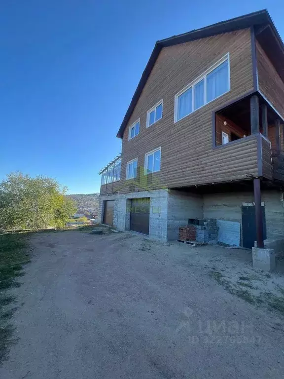 Дом в Бурятия, Тарбагатайский район, Саянтуйское с/пос, с. Нижний ... - Фото 1