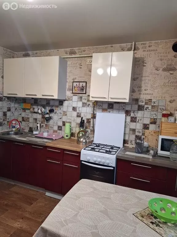 1-комнатная квартира: Высоковск, улица Ленина, 28 (35.8 м) - Фото 1