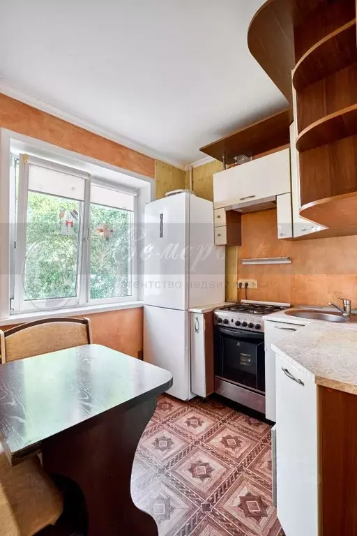 2-к кв. Омская область, Омск Городок Нефтяников мкр, ул. 50 лет ... - Фото 2