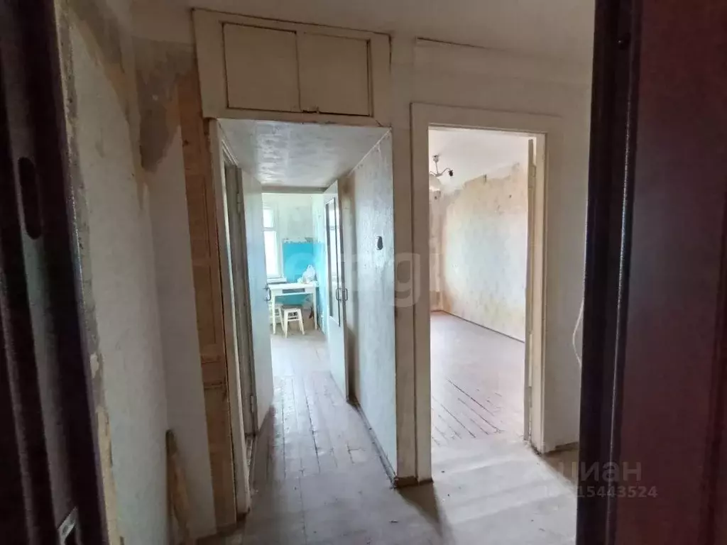 3-к кв. Псковская область, Печоры Заводская ул., 2б (55.0 м) - Фото 0