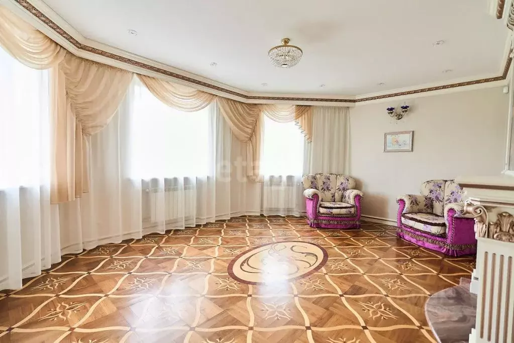 2-к кв. Томская область, Томск Пионерский пер., 8 (90.0 м) - Фото 0