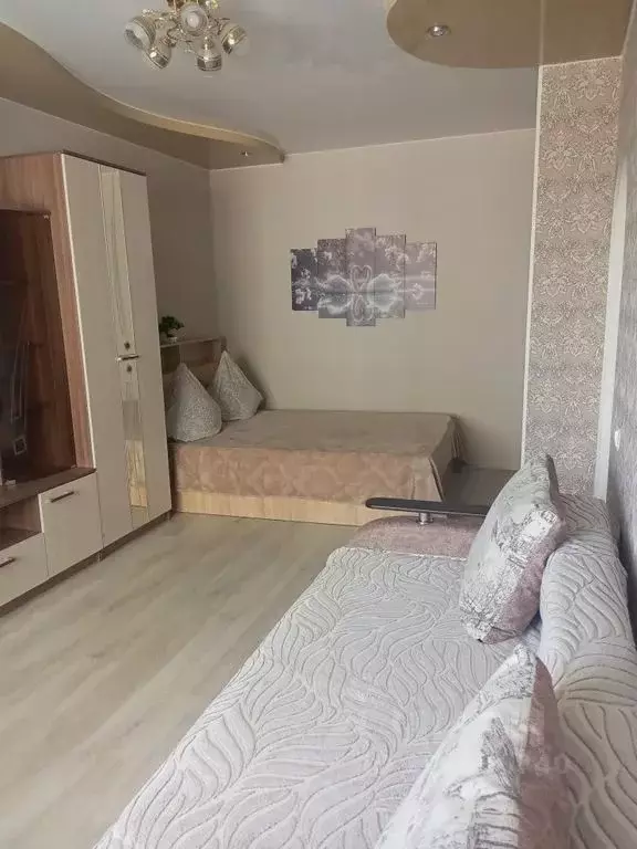 1-к кв. Волгоградская область, Волжский пл. Труда, 2 (33.0 м) - Фото 0