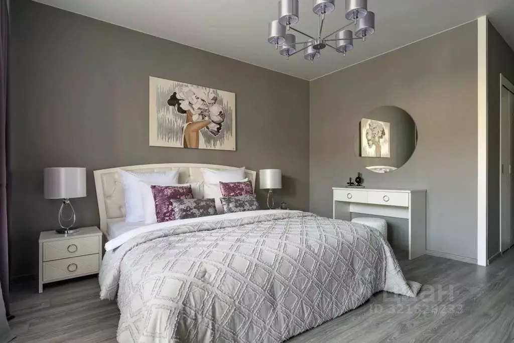 1-к кв. Свердловская область, Екатеринбург ул. Хохрякова, 74 (56.0 м) - Фото 1