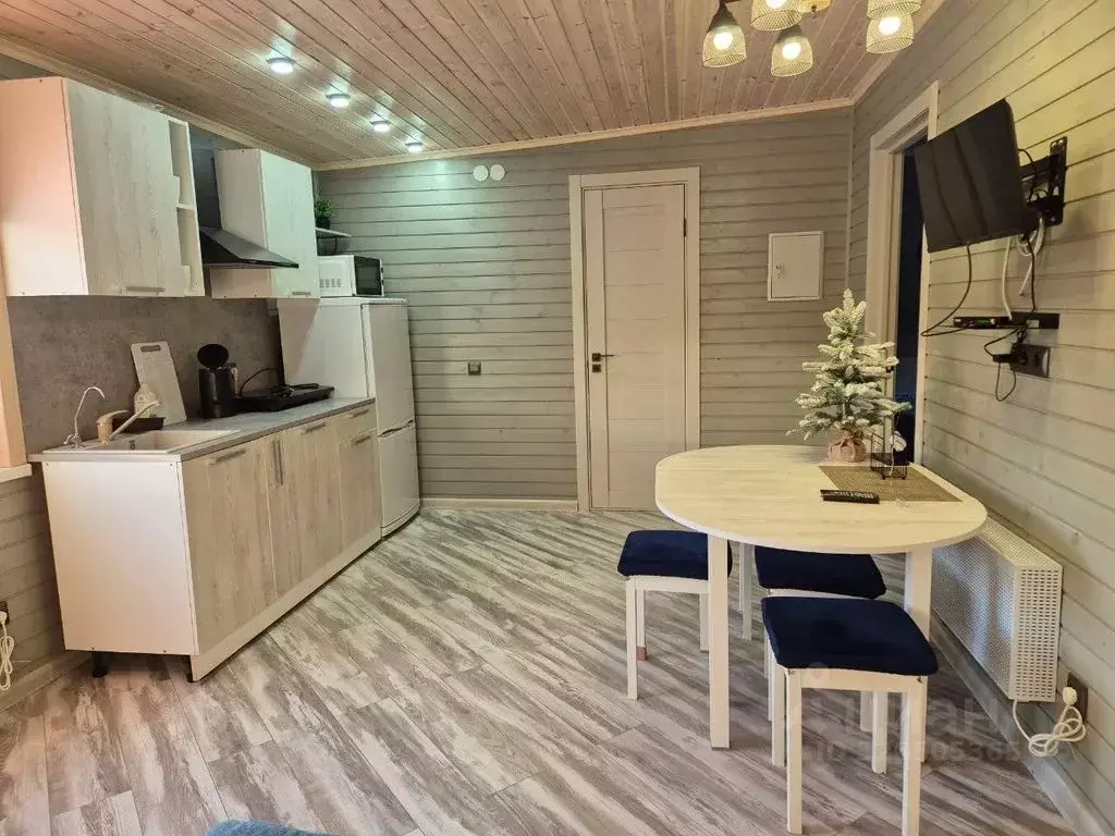 Дом в Псковская область, Островский район, Бережанская волость, д. ... - Фото 2