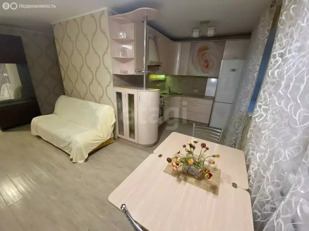 3-комнатная квартира: Губкин, улица Белинского, 10 (55.5 м) - Фото 1