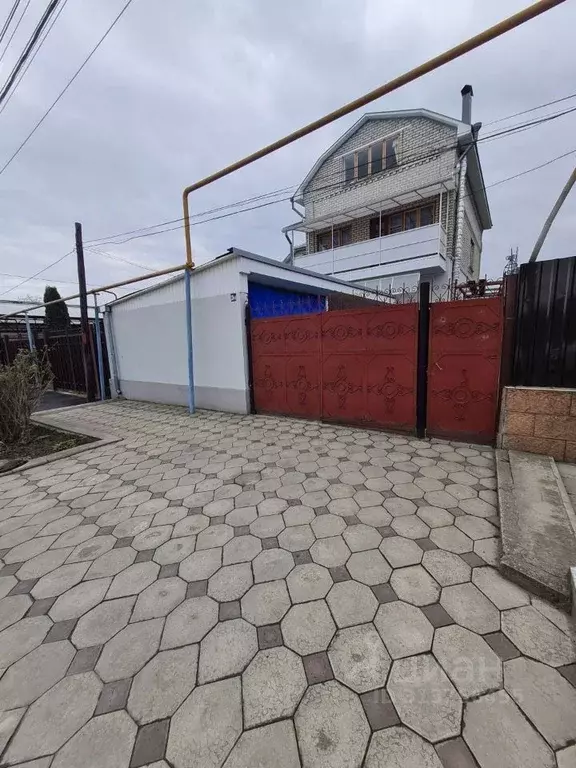 Дом в Кабардино-Балкария, Нальчик ул. Калмыкова, 124А (320 м) - Фото 1