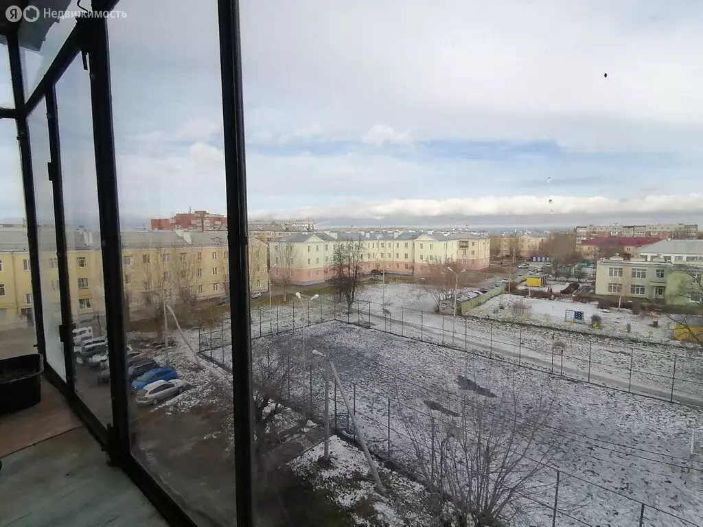 3-комнатная квартира: Каменск-Уральский, проспект Победы, 28 (55 м) - Фото 0