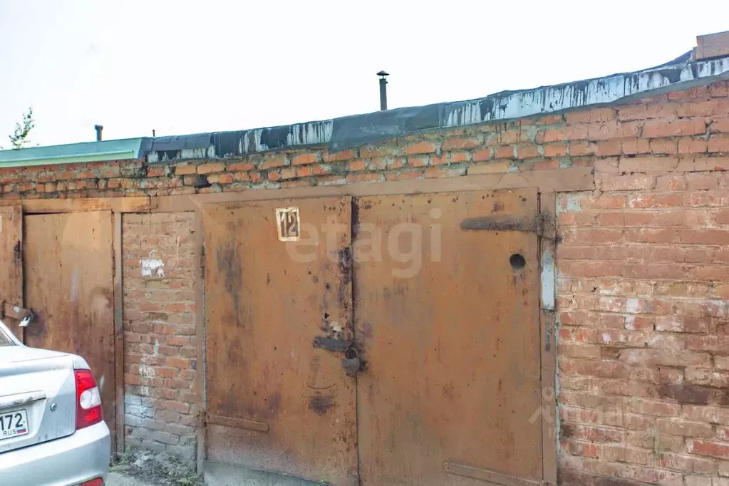 Гараж в Тюменская область, Тобольск Революционная ул., 10В (21 м) - Фото 1