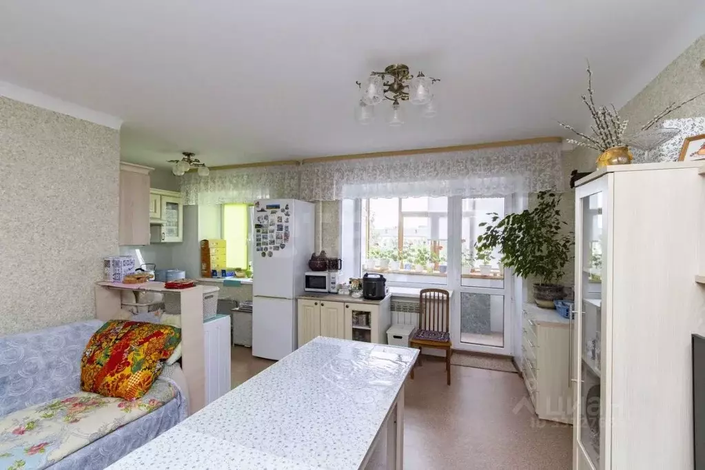 3-к кв. Тюменская область, Тюмень ул. Республики, 169 (55.6 м) - Фото 1