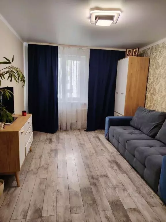 3-к кв. Оренбургская область, Оренбург Пролетарская ул., 296 (74.0 м) - Фото 0