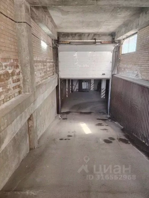 Гараж в Иркутская область, Иркутск ул. Сурикова (19 м) - Фото 1