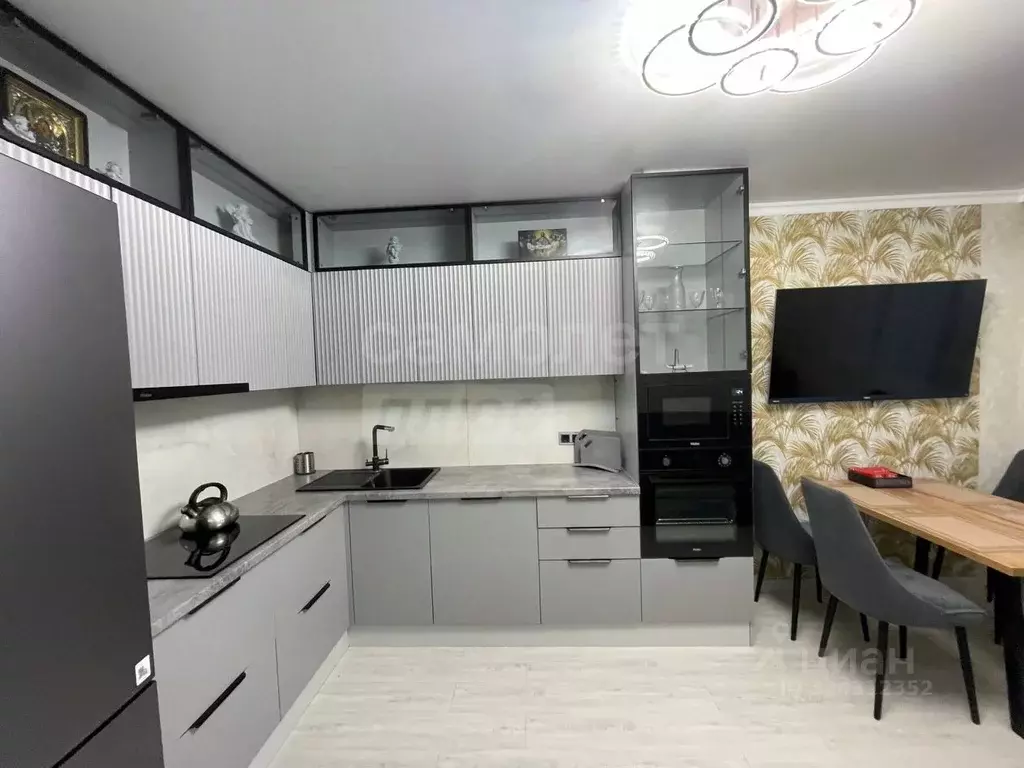 2-к кв. Оренбургская область, Оренбург Уральская ул., 2/24 (59.0 м) - Фото 2